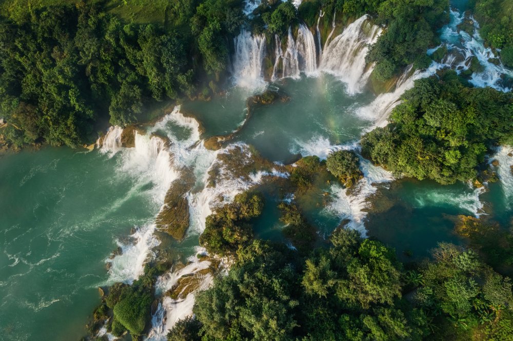 Visit Ban Gioc waterfall