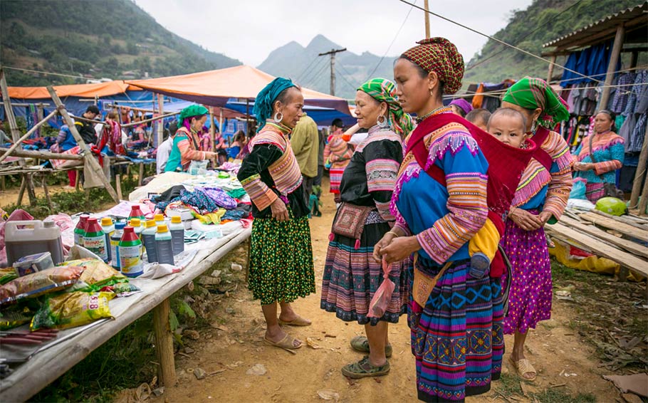 Marché local Hoang Su Phi