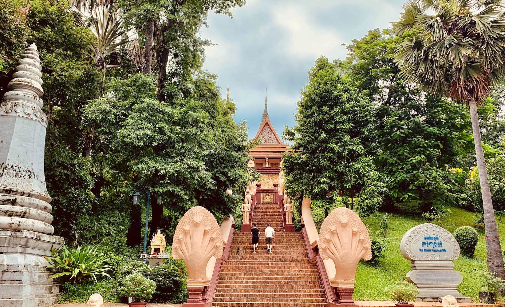 wat-phnom-buddhist-temple-phnom-penh