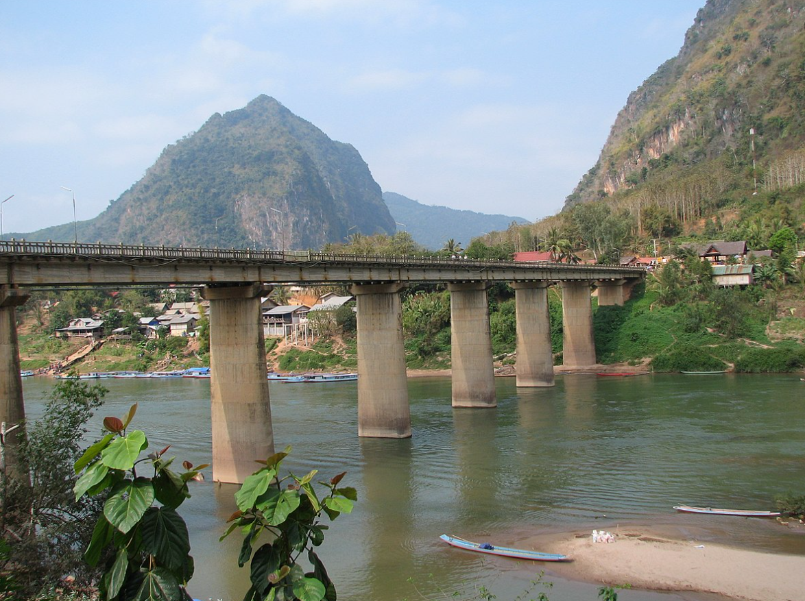 Pont de Nong Khiaw 