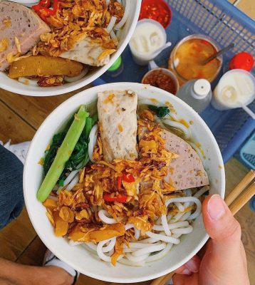 Soupe-de-nouilles-au-porc-ganh-canh-bun