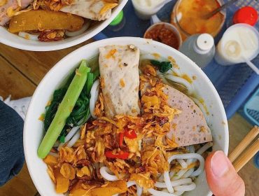Soupe-de-nouilles-au-porc-ganh-canh-bun