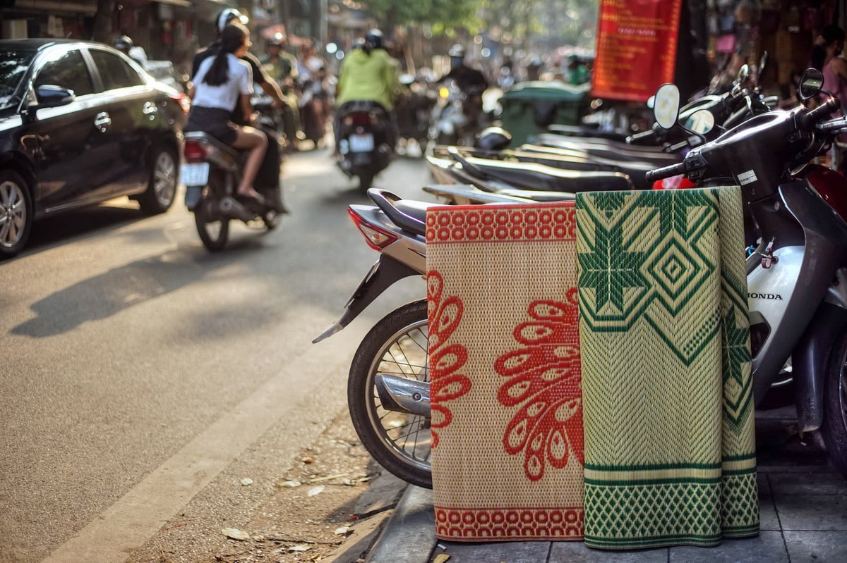 rue hang chieu a Hanoi