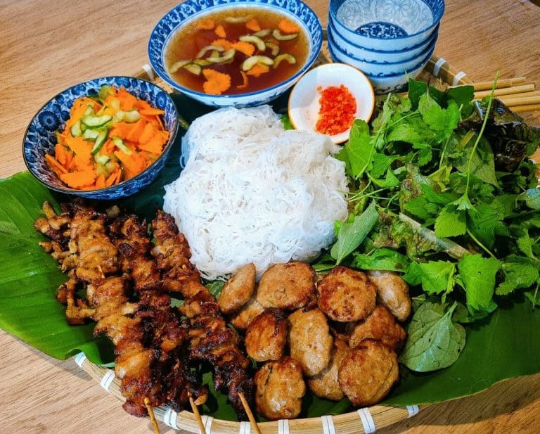 Le bun cha a Hanoi