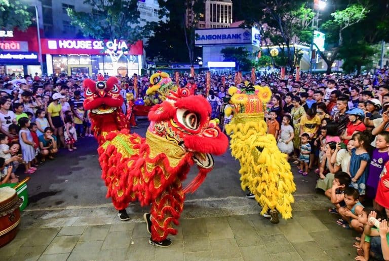 danse du lion au vietnam