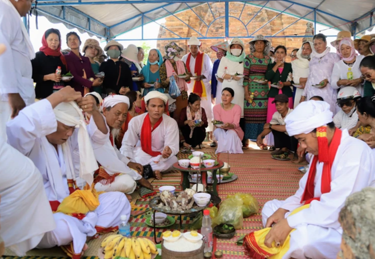 Les religions des Cham