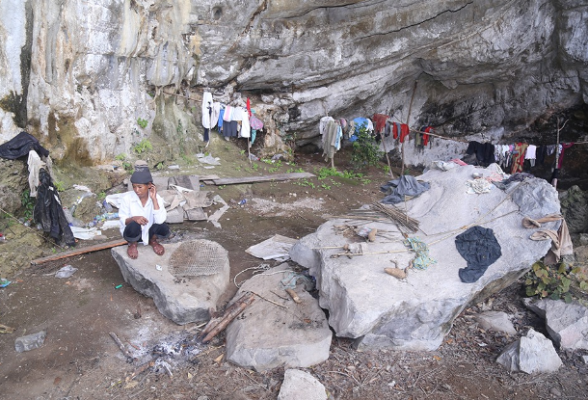 Une grotte dans laquelle l'ethnie Ruc