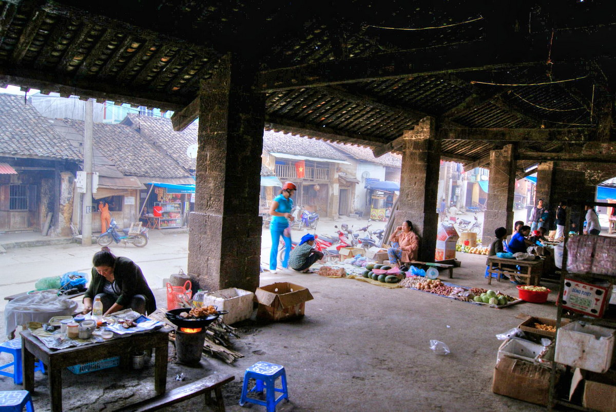 Découvrir le vieux quartier de Đồng Văn sur le plateau de Hà Giang