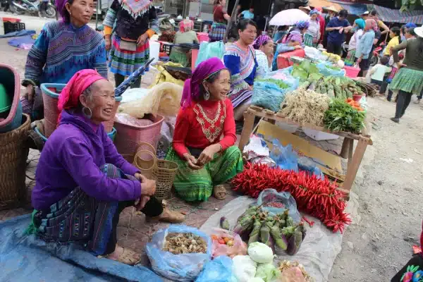 Marché de Lùng Phinh