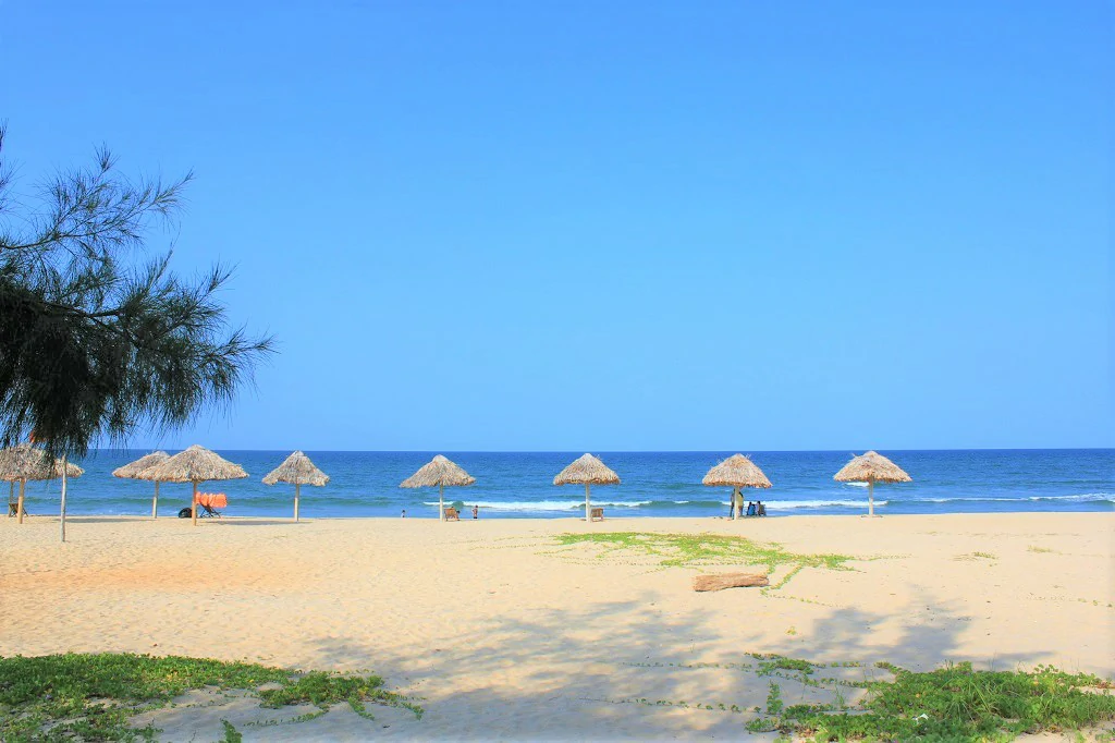 Plage de Nhat Le