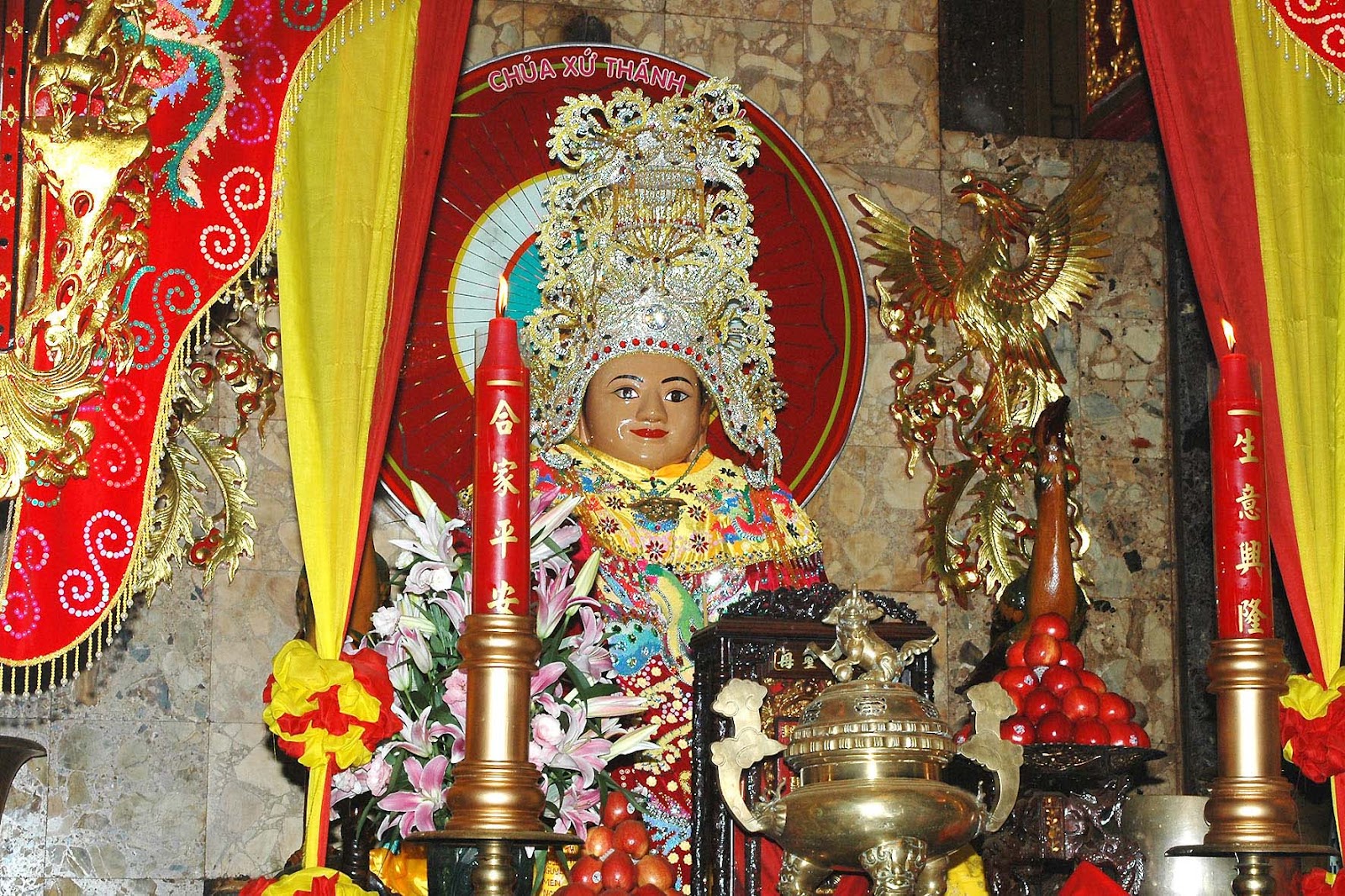 Visiter le temple de Bà Chúa Xứ à Châu Đốc