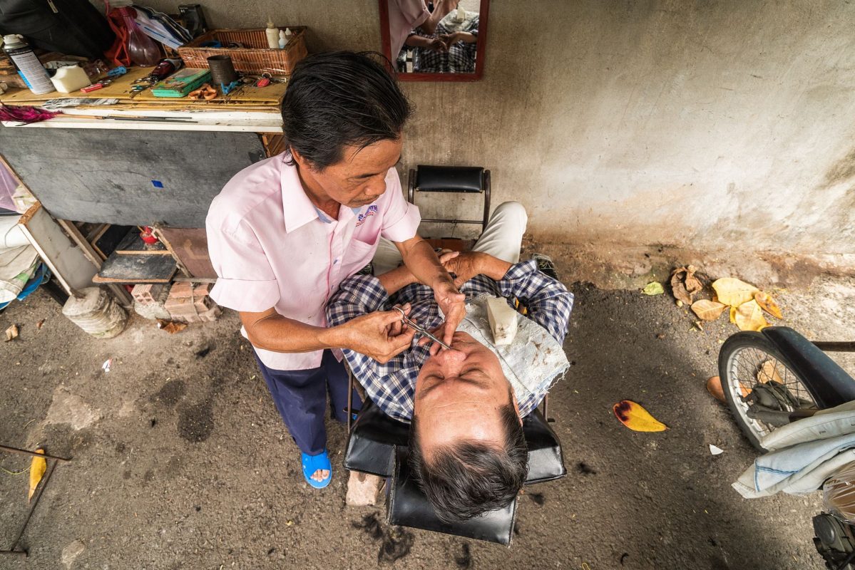 Coiffeur de rue à Hanoï