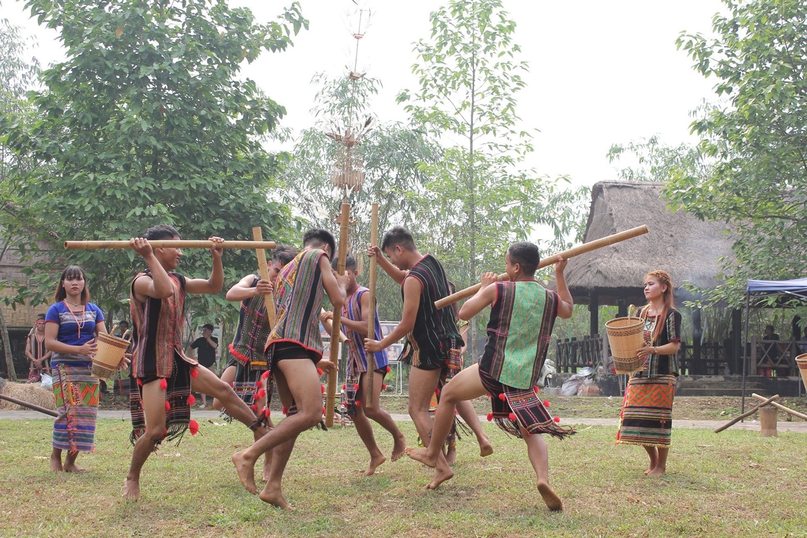 Les Xtieng, ethnie des Hauts Plateaux