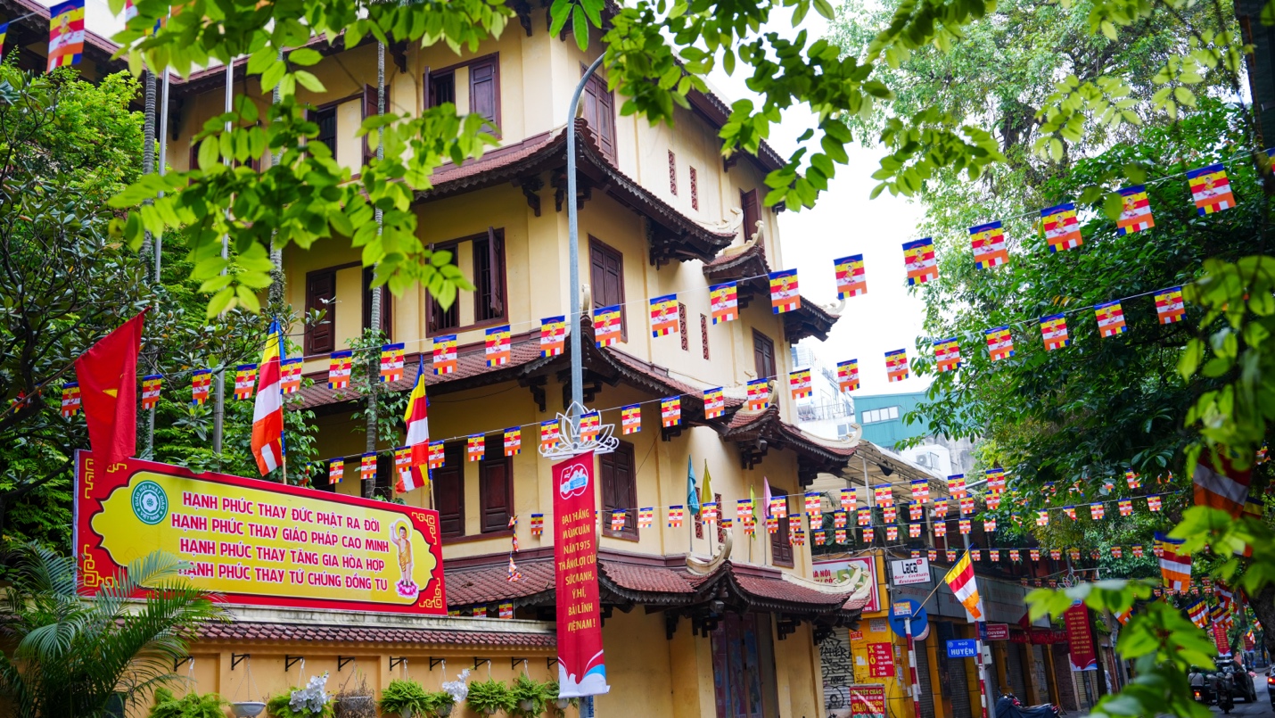 pagode-hanoi-fete-vesak
