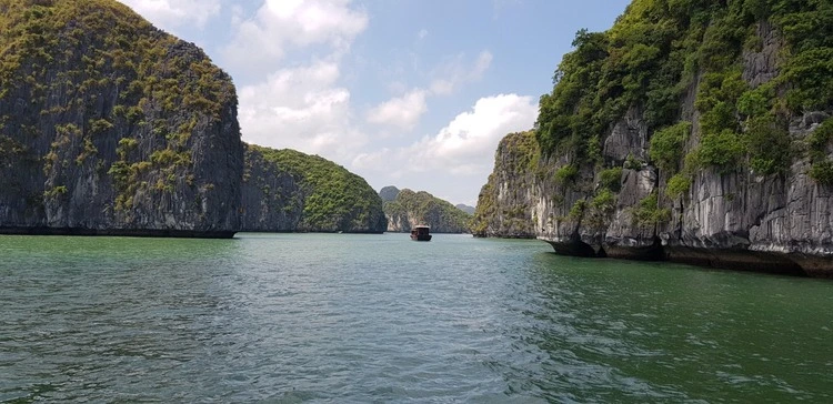 la baie de Lan Ha