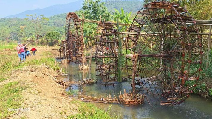 Roues à eau en bambou dans les paysages ruraux de Pu Luong