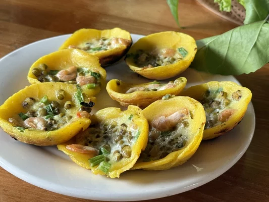 Déjeuner traditionnel à Con Son Can Tho avec bánh khot