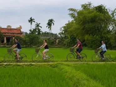 Balade à vélo dans le village de Thuy Bieu à Hué
