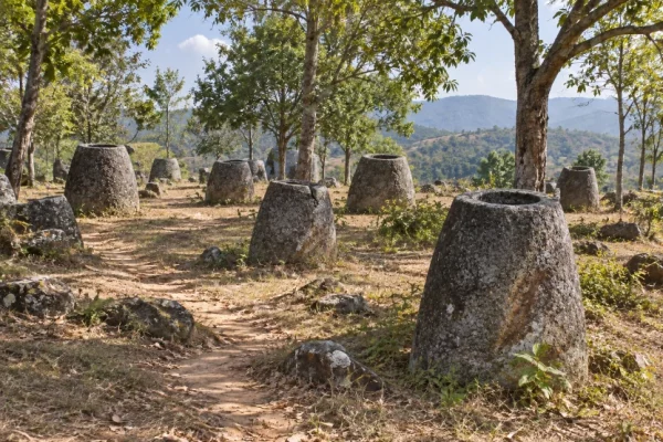 Jarres mégalithiques de Hai Hin Phu Salato à Xieng Khouang