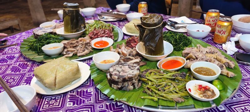 Dîner convivial chez l’habitant à Mai Chau pendant la formation des guides