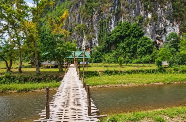 Grotte phatok laos
