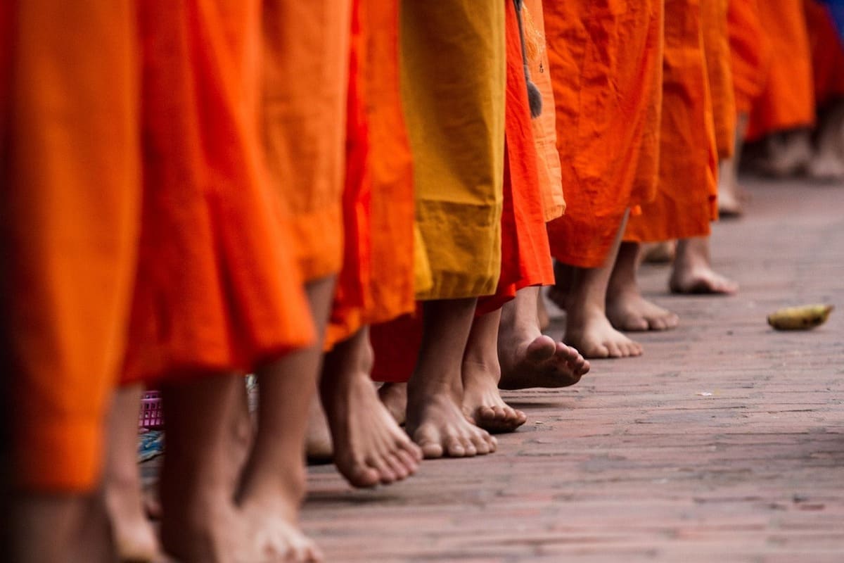 moines-laos